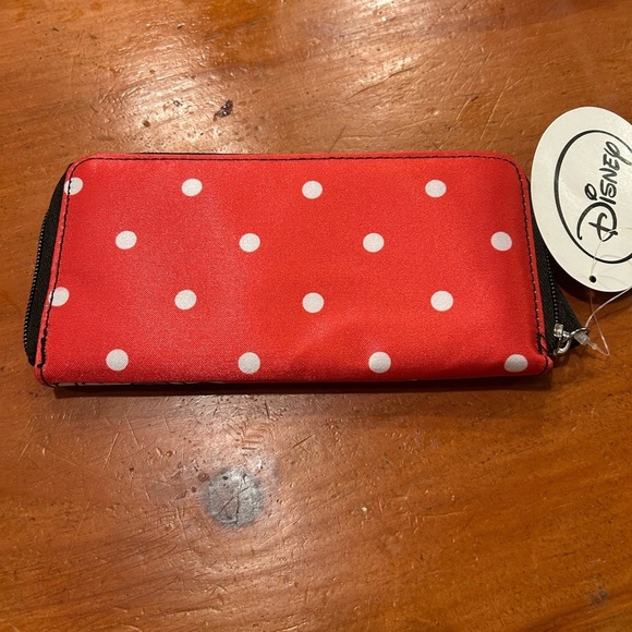 NWT Disney Mickey & Minnie Mouse Heart / Love Zip Around Wallet - Picture 3 of 10